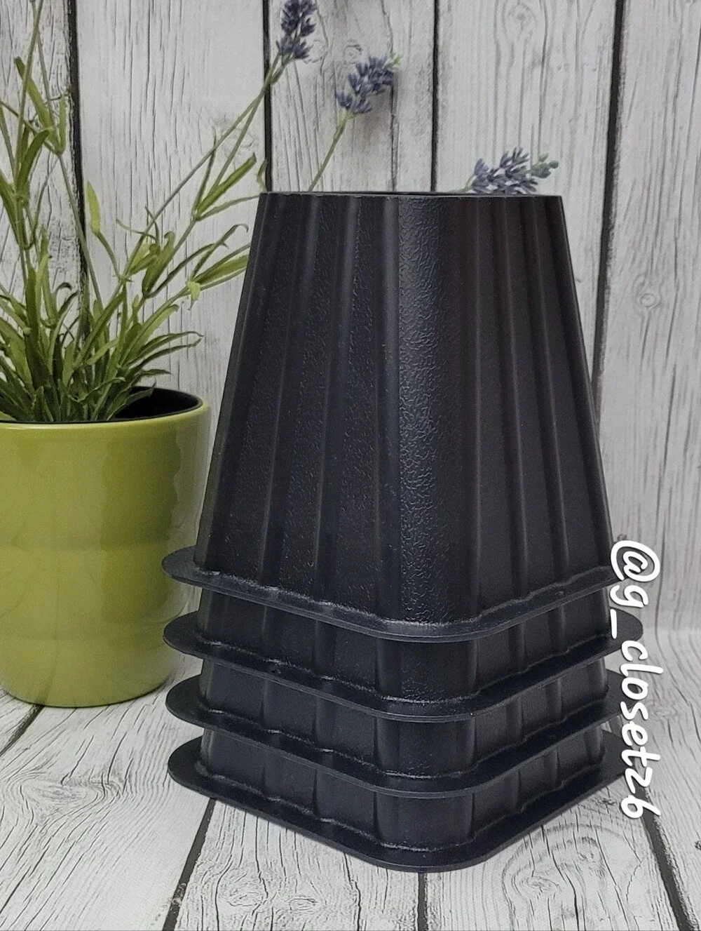 4 Rich Black Bed Risers — Matte Black